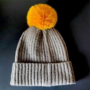 LULU Ribbed Grey Beanie With Yellow Pom Pom. D250/A